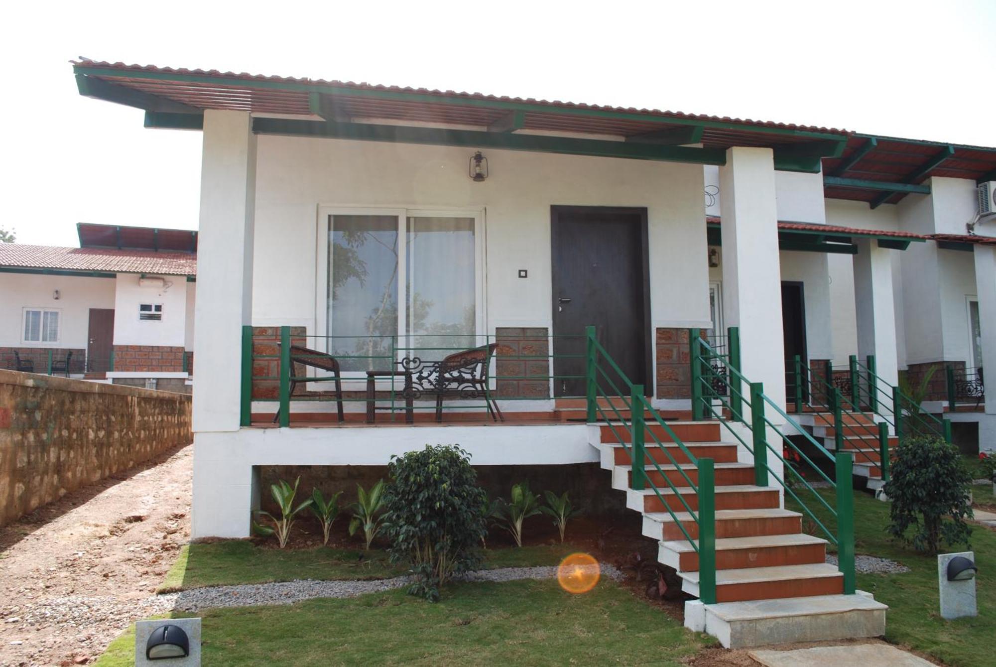 Eka Resort Hasszan Kültér fotó